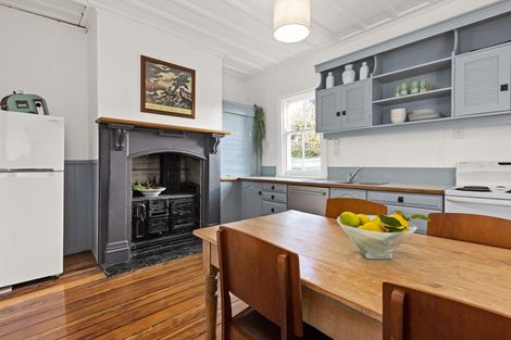 Photo of property in 95 Milton Road, Bluff Hill, Napier, 4110