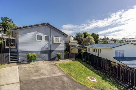 Photo of property in 3/41 Elizabeth Drive, West Harbour, Auckland, 0618