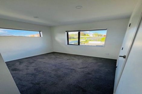 Photo of property in 1/40 Mark Edward Drive, Half Moon Bay, Auckland, 2012