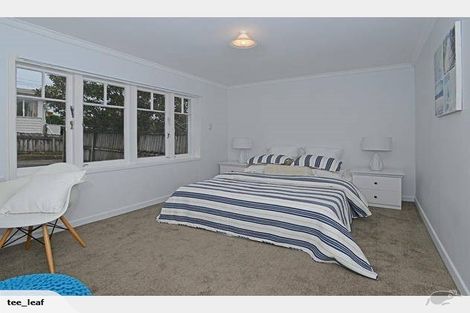 Photo of property in 14 Waiohua Road, Greenlane, Auckland, 1061