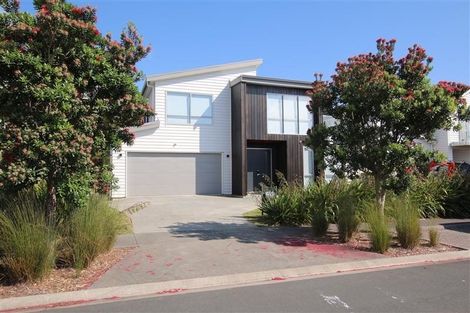 Photo of property in 25 Caldera Drive, Long Bay, Auckland, 0630