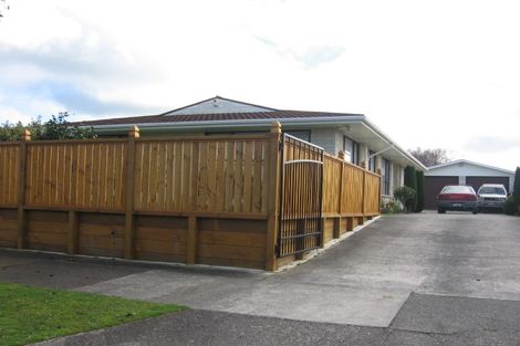 Photo of property in 33 Raglan Avenue, Cloverlea, Palmerston North, 4412