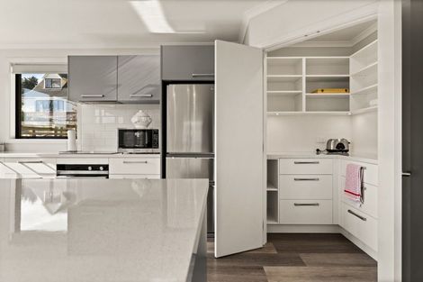 Photo of property in 17 Abbotts Hill Road, Abbotsford, Dunedin, 9018