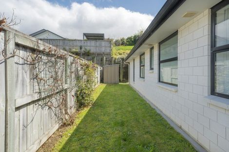 Photo of property in 11 Lakeside Terrace, Omokoroa, 3114