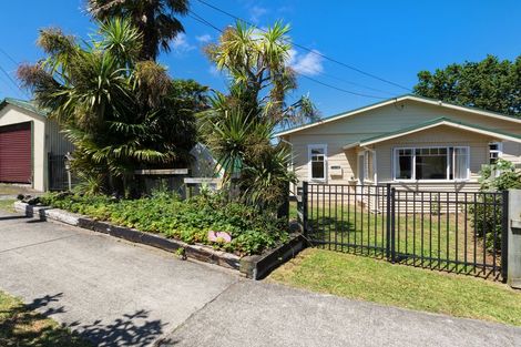 Photo of property in 17 Carlton Road, Pukekohe, 2120