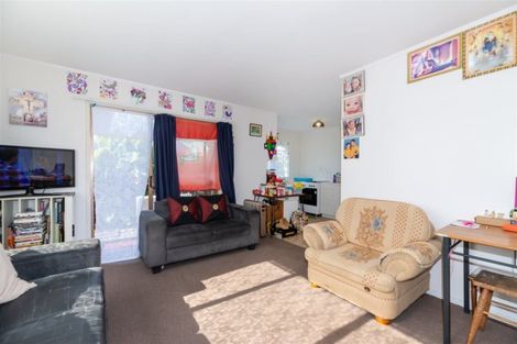 Photo of property in 2/159 Te Atatu Road, Te Atatu South, Auckland, 0610