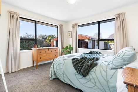 Photo of property in 8 Oldham Crescent, Halswell, Christchurch, 8025