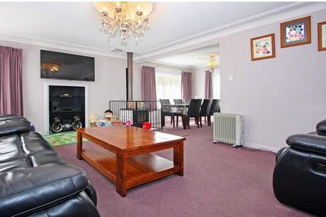 Photo of property in 10 Sunnyside Crescent, Papatoetoe, Auckland, 2025