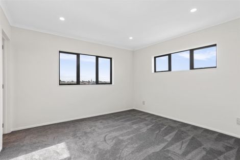 Photo of property in 4225b Great North Road, Glendene, Auckland, 0602