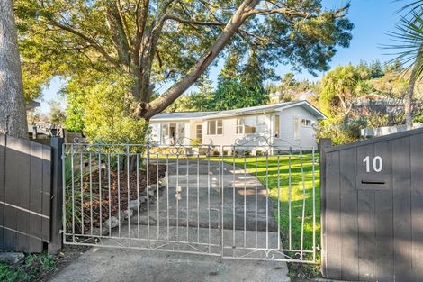 Photo of property in 10 Prestige Place, Maoribank, Upper Hutt, 5018