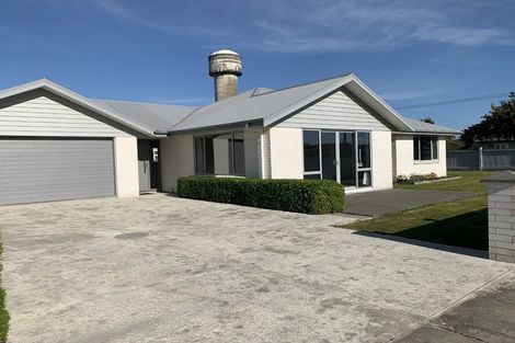 Photo of property in 12 Queen Street, Winton, 9720