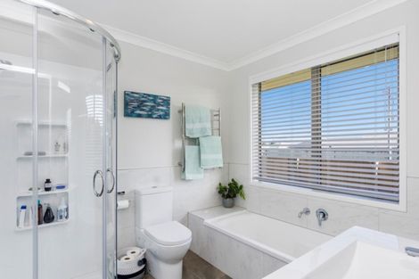 Photo of property in 89 Bert Wall Drive, Omokoroa, 3114