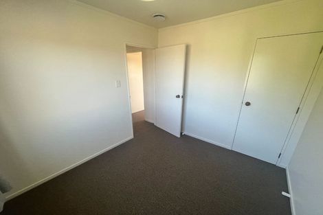 Photo of property in 2/21 Witheford Drive, Bayview, Auckland, 0629