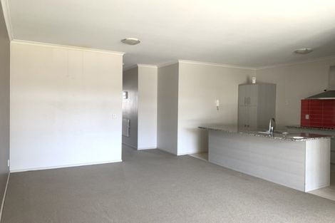 Photo of property in 21/11 Carlos Drive, Flat Bush, Auckland, 2016