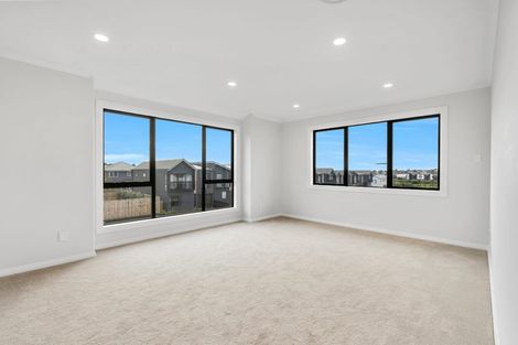 Photo of property in 76 Symes Drive, Red Beach, 0932