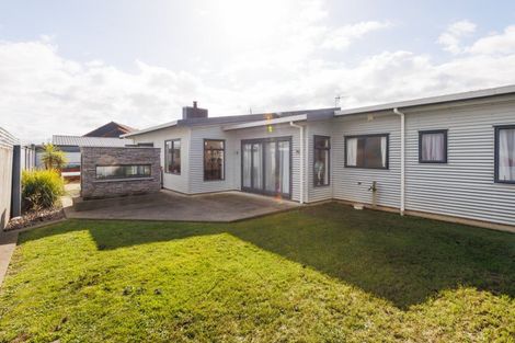 Photo of property in 1b Carthew Street, Feilding, 4702