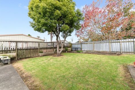 Photo of property in 16 Glen Road, Ranui, Auckland, 0612