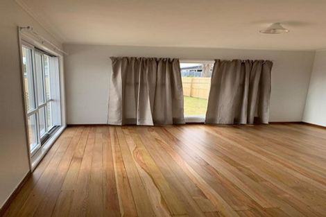 Photo of property in 32a Toru Street, Te Atatu Peninsula, Auckland, 0610