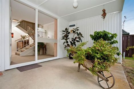 Photo of property in 9 Munstead Place, Hillcrest, Auckland, 0627