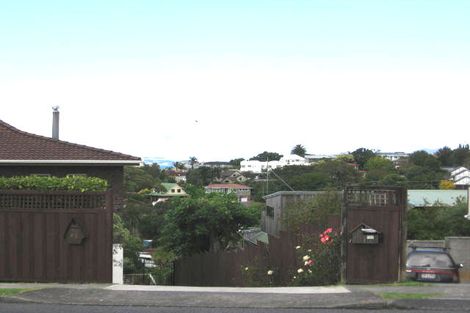 Photo of property in 1/63 Deep Creek Road, Waiake, Auckland, 0630