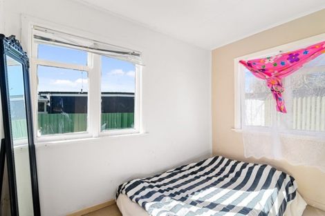 Photo of property in 8a Farnworth Avenue, Holdens Bay, Rotorua, 3010