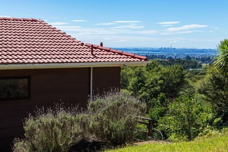 Photo of property in 1010 Scenic Drive North, Swanson, Auckland, 0816