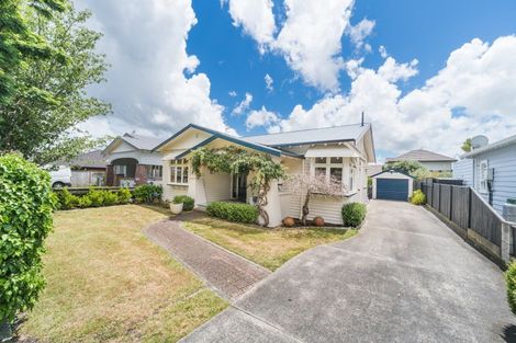 Photo of property in 11 Florence Avenue, Palmerston North, 4414