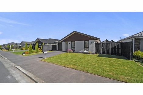 Photo of property in 32 Robert Duncan Road, Belfast, Christchurch, 8051