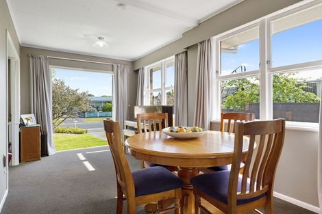 Photo of property in 99 Mount View Road, Melville, Hamilton, 3206