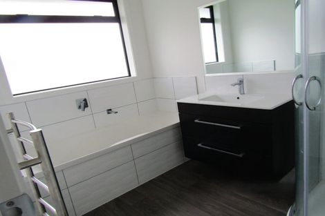 Photo of property in 1/3 Mcandrew Street, Kihikihi, Te Awamutu, 3800