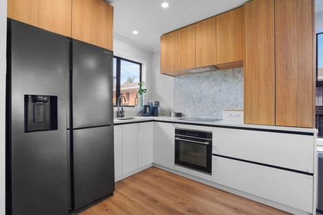 Photo of property in 16 Holloway Place, Forest Lake, Hamilton, 3200