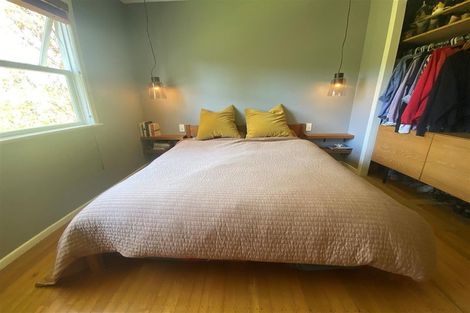 Photo of property in 153 Laingholm Drive, Laingholm, Auckland, 0604