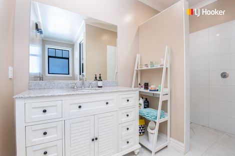 Photo of property in 60 Tirohanga Road, North Taieri, Mosgiel, 9092