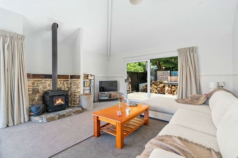Photo of property in 8 Arawata Terrace, Fernhill, Queenstown, 9300