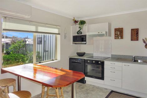 Photo of property in 3/66 Kawaha Point Road, Kawaha Point, Rotorua, 3010
