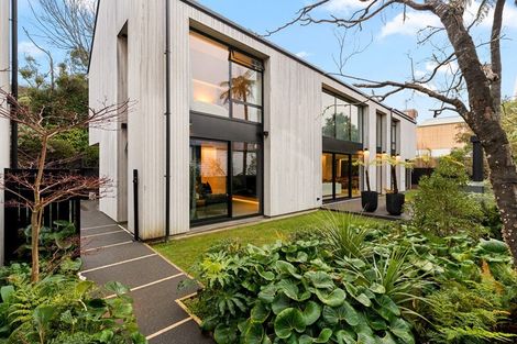 Photo of property in 14 Lochiel Road, Khandallah, Wellington, 6035