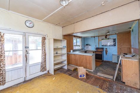 Photo of property in 25 Manuka Street, Castlecliff, Whanganui, 4501