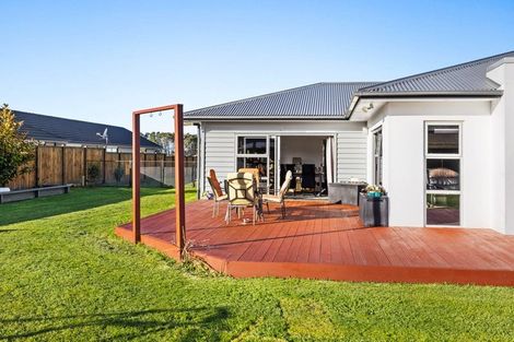 Photo of property in 22 Mercade Close, Stratford, 4332