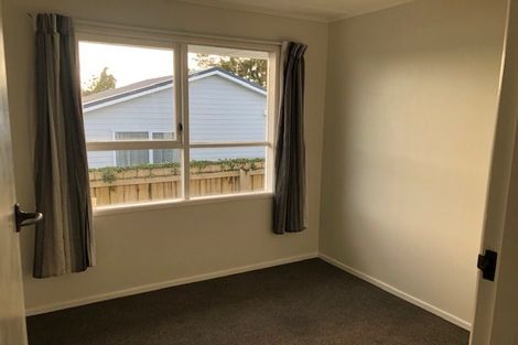 Photo of property in 44 Gossamer Drive, Pakuranga Heights, Auckland, 2010