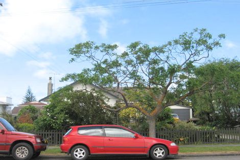 Photo of property in 100 Awapuni Road, Awapuni, Gisborne, 4010