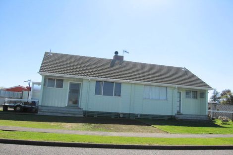 Photo of property in 19-21 Awatea Street, Levin, 5510