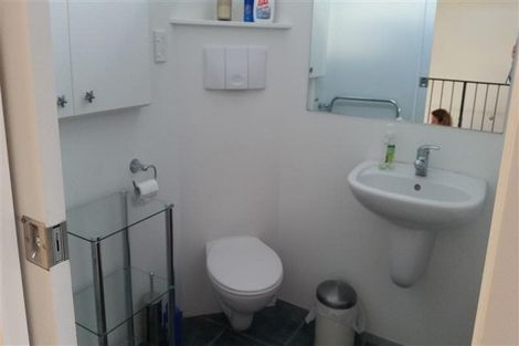 Photo of property in 1/72 Kitchener Road, Milford, Auckland, 0620