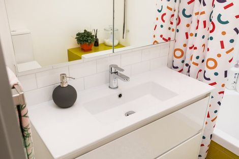 Photo of property in 5a Phillip Street, Terrace End, Palmerston North, 4410