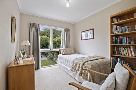 Photo of property in 8a Levaut Place, Half Moon Bay, Auckland, 2012