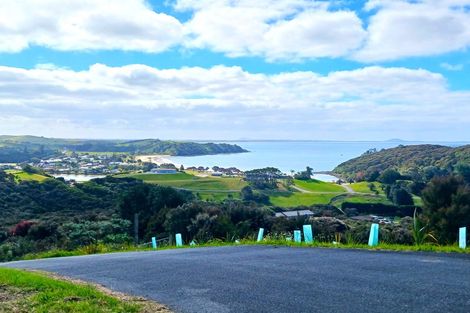 Photo of property in 124 Stratford Drive, Cable Bay, 0420