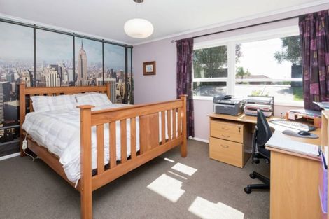 Photo of property in 59 Litten Road, Cockle Bay, Auckland, 2014