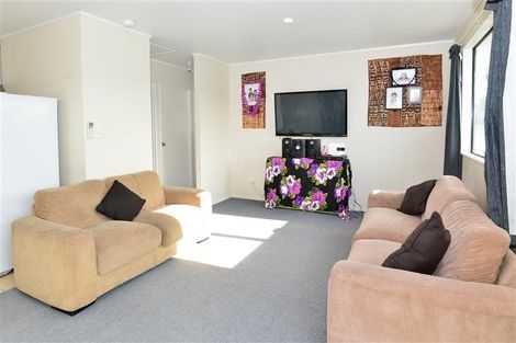 Photo of property in 3 Empressa Heights, Helensville, 0800