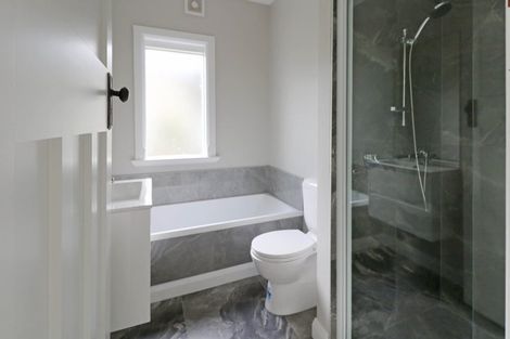 Photo of property in 4/4a Te Mome Road, Alicetown, Lower Hutt, 5010