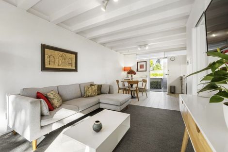 Photo of property in 3/73 Princes Street, Northcote Point, Auckland, 0627