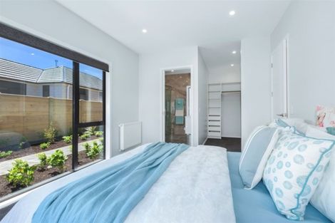 Photo of property in 55 Queen Charlotte Drive, Aotea, Porirua, 5024